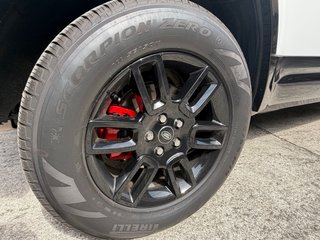 Land Rover Defender 2022