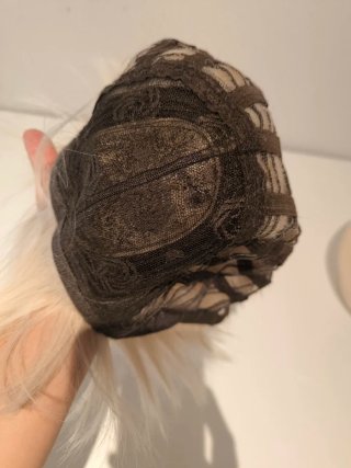 Peluca rubia corta seminatural 6