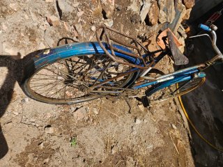 Bicicleta antigua azul