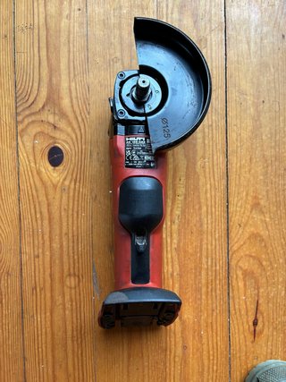 Radial a batería Hilti AG 125-A22
