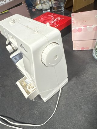 Máquina de coser Dulce Hogar