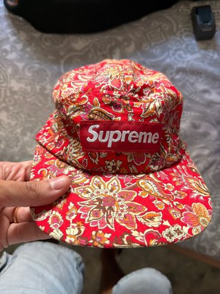 Gorra Supreme Estampada Roja Multicolor