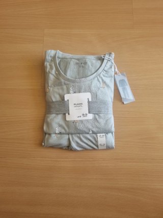 Pijama infantil gris con estampado