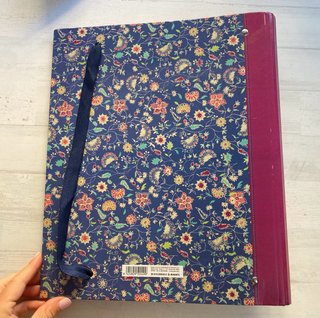 Archivador Busquets floral azul y rosa