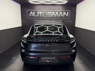 Porsche Macan -