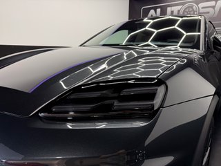 Porsche Macan -