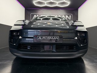 Porsche Macan -