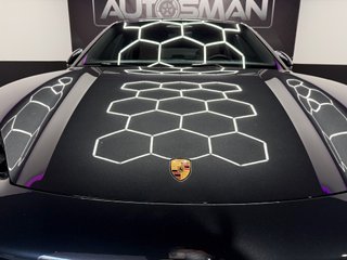 Porsche Macan -