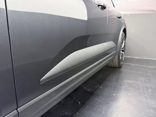 Porsche Macan -