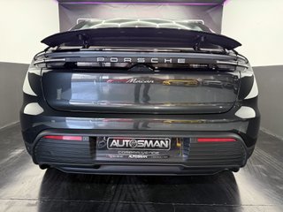 Porsche Macan -