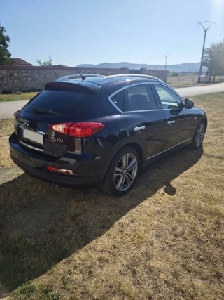 Infiniti EX30 2011