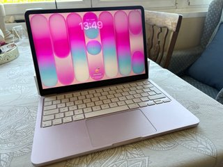 MacBook Neo 512GB Rosa Nube con Touch ID