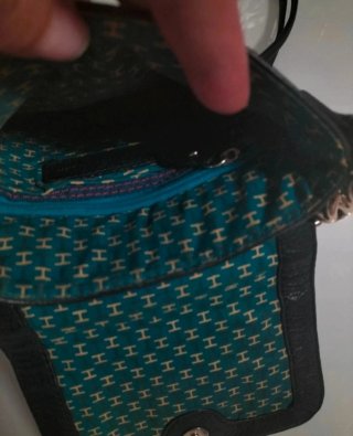 Bolso bandolera Tommy Hilfiger gris