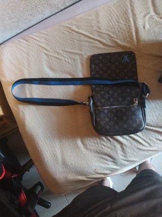 Riñonera Louis Vuitton Monogram Azul