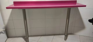 Barra encimera rosa y plateada