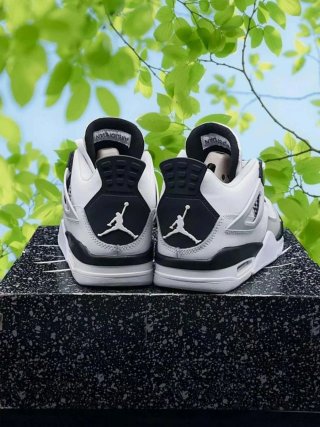 Zapatillas Jordan 4 Gris/Blanco Talla 44 Nuevas