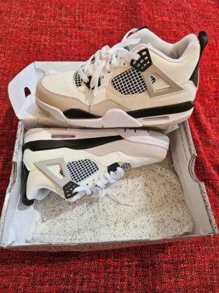 Zapatillas Jordan Beige/Blanco Talla 45 Nuevas
