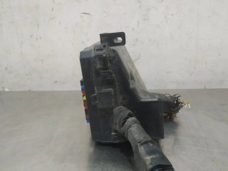 Caja reles / fusibles MITSUBISHI LANCER BERLINA