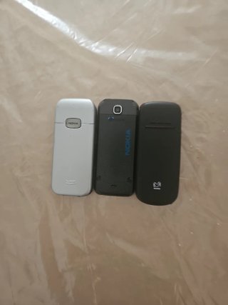 Lote 3 Móviles Nokia (Plata y Negro)