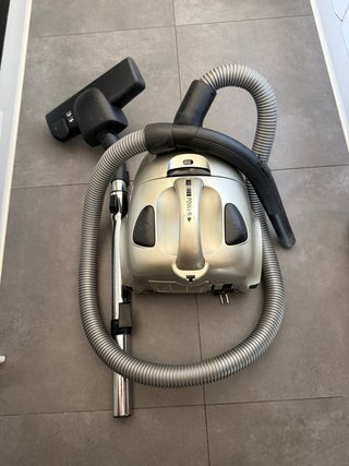 Aspiradora AEG SMART 366 con bolsa