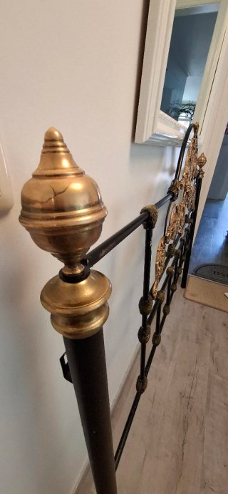 Cabecero antiguo 1.60m metal dorado y negro