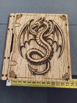 Caja dados rol libro dragón madera