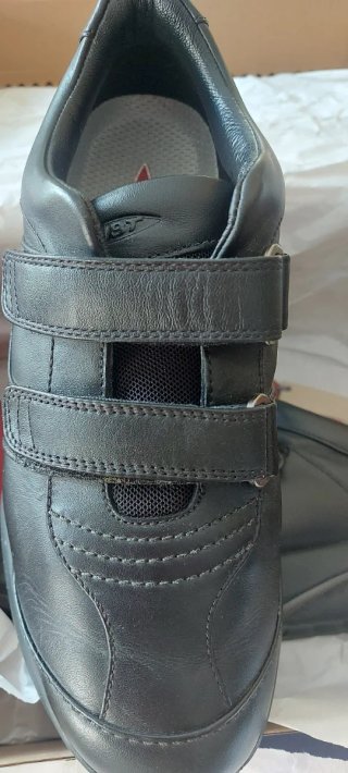 Zapatos MBT Karibu Negros Talla 39