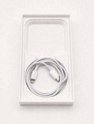 iPhone 12 64GB in ottime condizioni - Colore crema