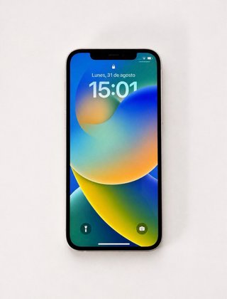 iPhone 12 64GB in ottime condizioni - Colore crema