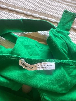 Top Bershka verde talla S