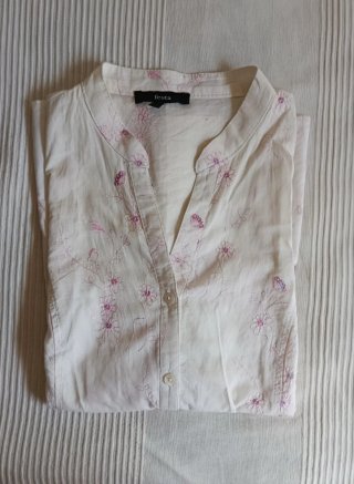 Blusa sin mangas con flores y lentejuelas