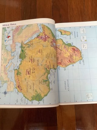 Libro de texto de geografía e historia de 3 de ESO