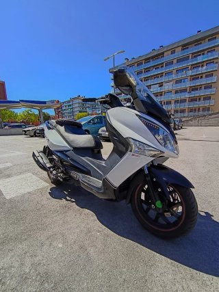 SYM Joymaxs 125cc GTI Maxi Scooter