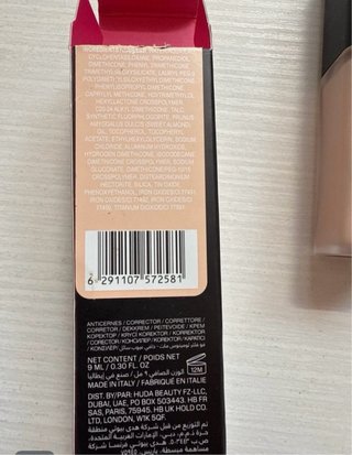Corrector Huda Beauty Miel 1.7B