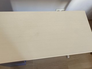 Mesa escritorio blanca y azul