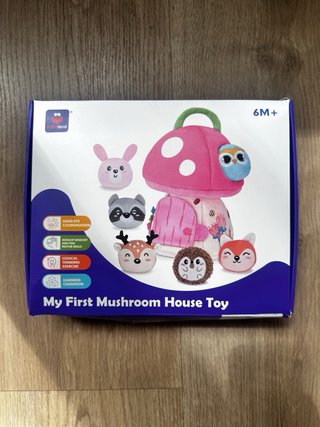 Peluche bebé hongo con animales