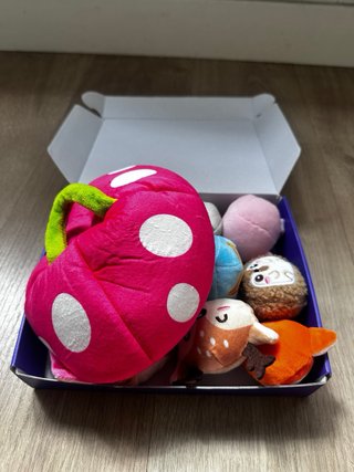 Peluche bebé hongo con animales