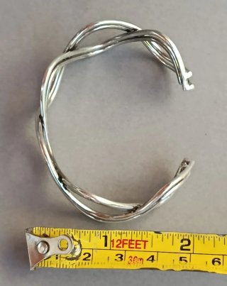 Pulsera de plata entrelazada