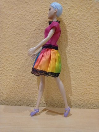 Abbigliamento per bambola tipo Barbie