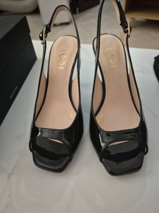 Zapatos de tacón negros