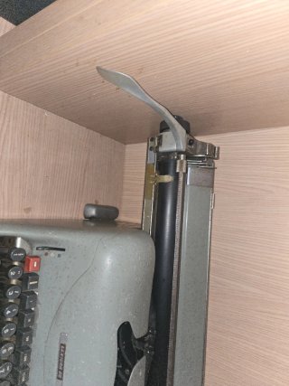 Máquina de escribir Olivetti Lettera 32