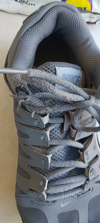 Deportivas Nike Reax 8 Tr grises