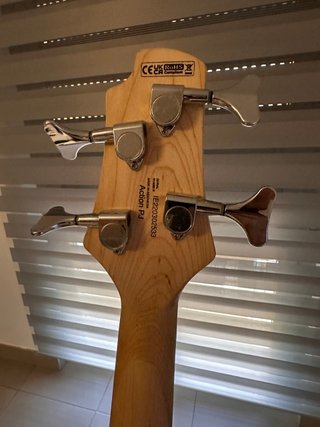 Bajo Eléctrico CORT + Accesorios