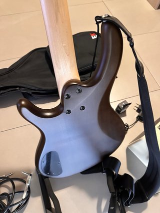 Bajo Eléctrico CORT + Accesorios