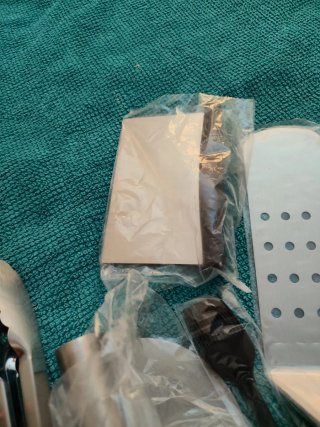 Set di strumenti per barbecue e piastra