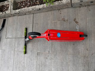 2 Patinetes MGP VX4 Pro y Oxelo