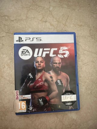 UFC 5 PS5 EA Sports