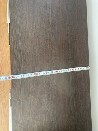 Cómoda de madera con espejo