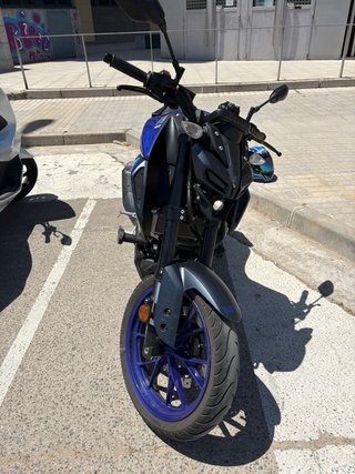 Yamaha MT-125 Azul y Negra
