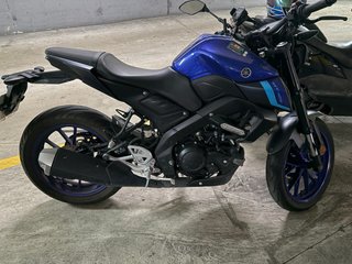 Yamaha MT-125 Azul y Negra